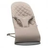 Baby Björn Babysitteri Bliss, Sand Grey -Baby Wallaby Shop bb babysitteri bliss sand grey