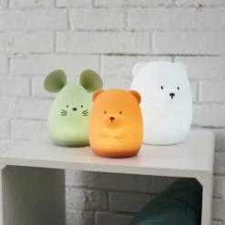 Nattou Silikoninen Yövalo 16cm, Bear White 9 Nattou Silikoninen Yövalo 16cm, Bear White -Baby Wallaby Shop nattou silikoninen yoevalo 16cm bear white 2